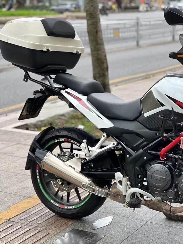 二手贝纳利金鹏 TRK251