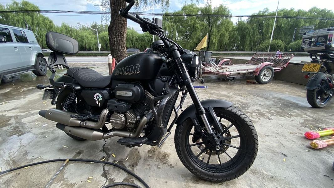 二手QJMOTOR闪300