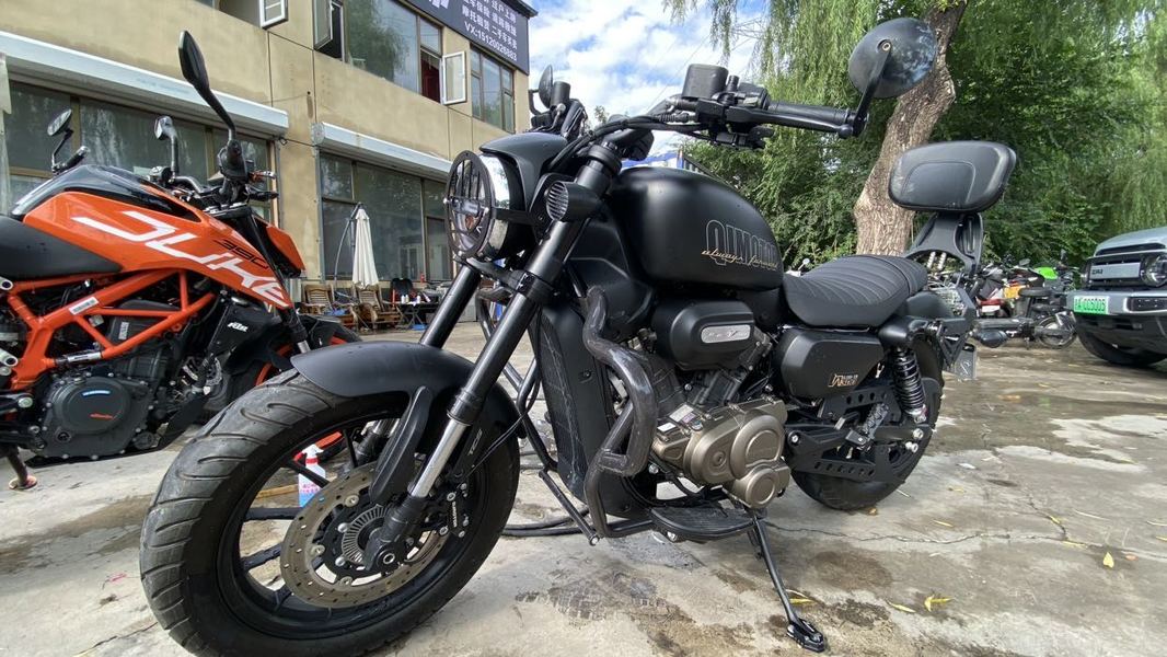 二手QJMOTOR闪300