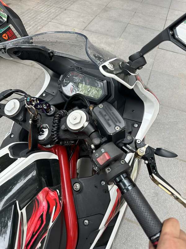 二手贝纳利龙卷风 Tornado 302R