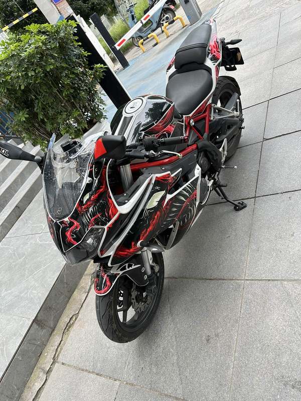 二手贝纳利龙卷风 Tornado 302R