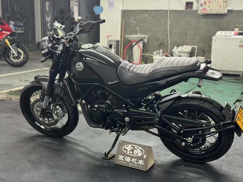 二手贝纳利幼狮 Leoncino 500