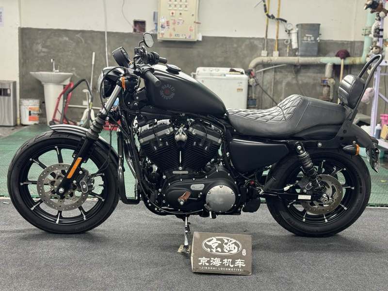 二手哈雷戴维森Iron883 硬汉