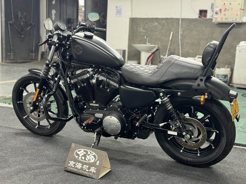 二手哈雷戴维森Iron883 硬汉