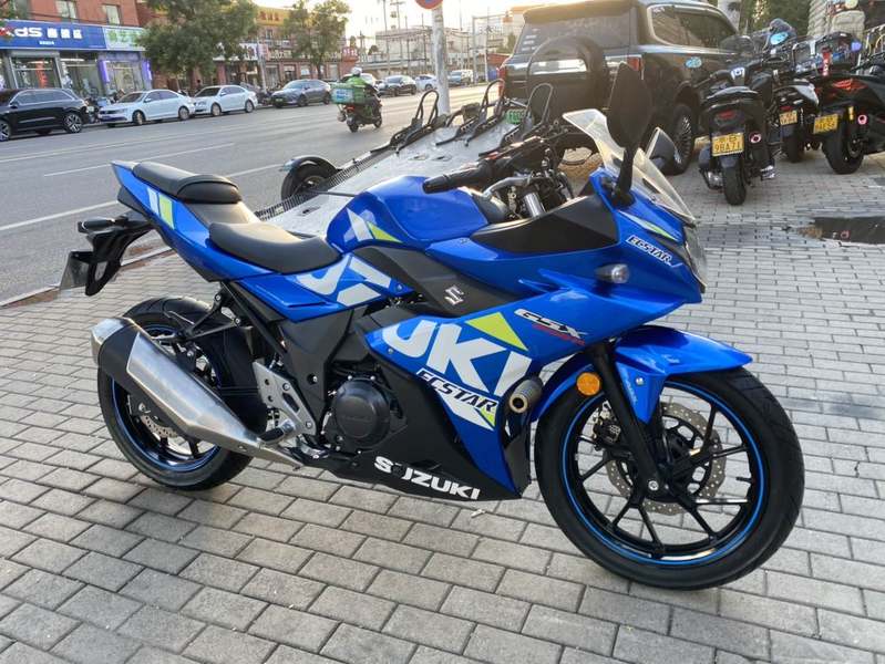 二手豪爵铃木GSX250R