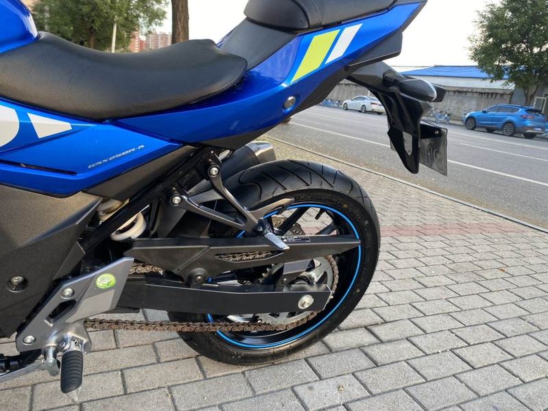 二手豪爵铃木GSX250R