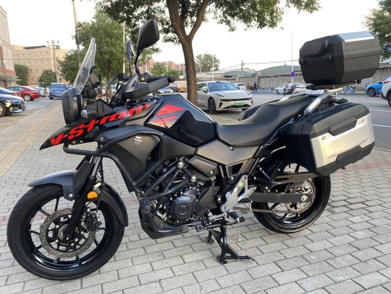 二手豪爵铃木DL250