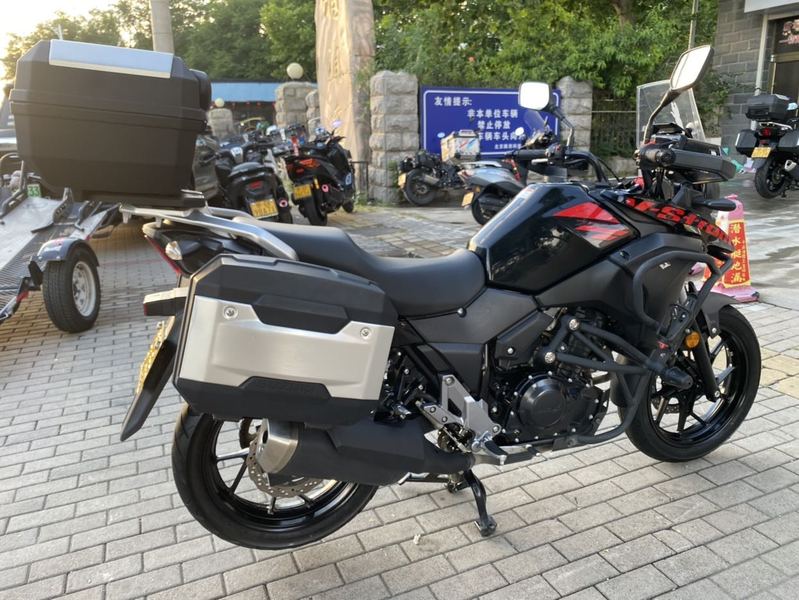 二手豪爵铃木DL250
