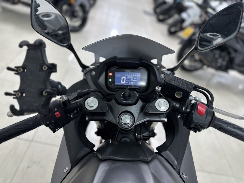 二手豪爵铃木GSX250R