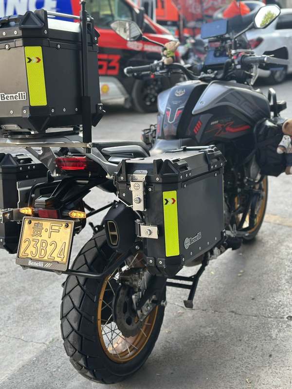 二手贝纳利TRK702