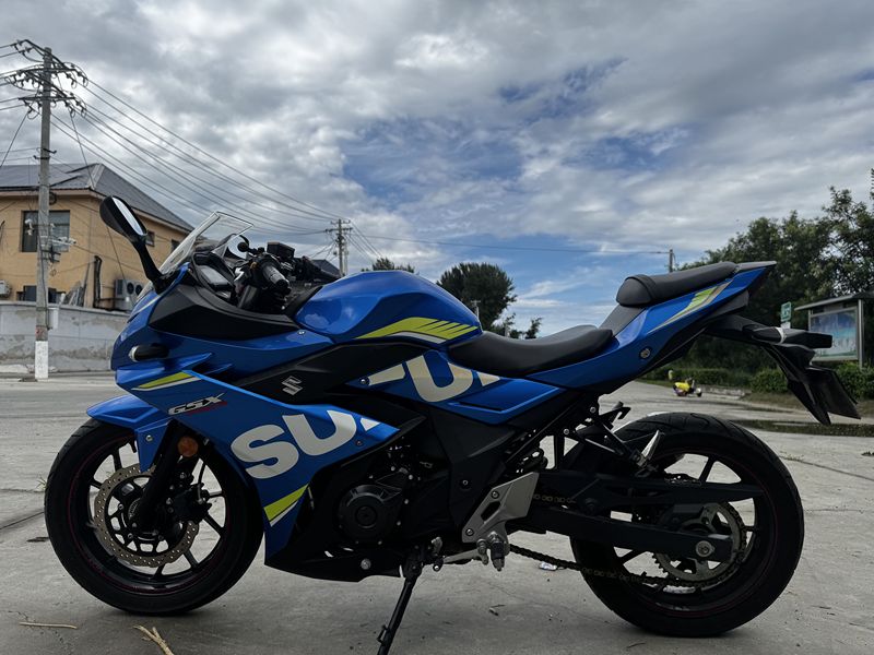 二手豪爵铃木GSX250R