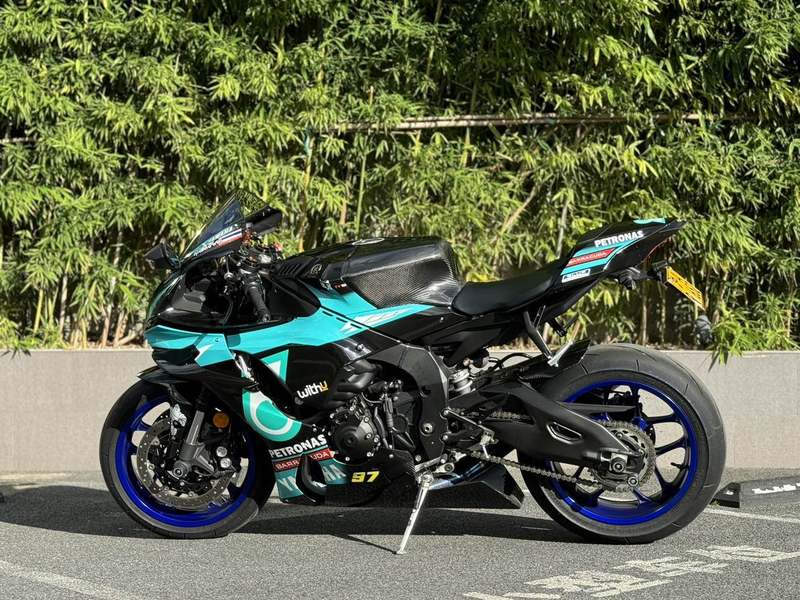 二手雅马哈YZF-R1