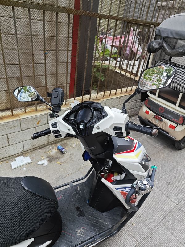 二手新大洲本田裂行 RX125Fi