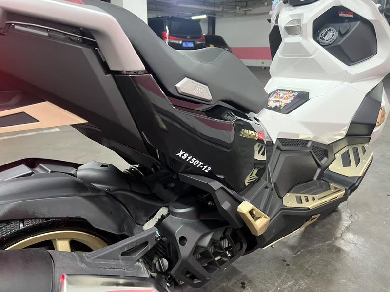 二手三阳哈士奇 Husky ADV150