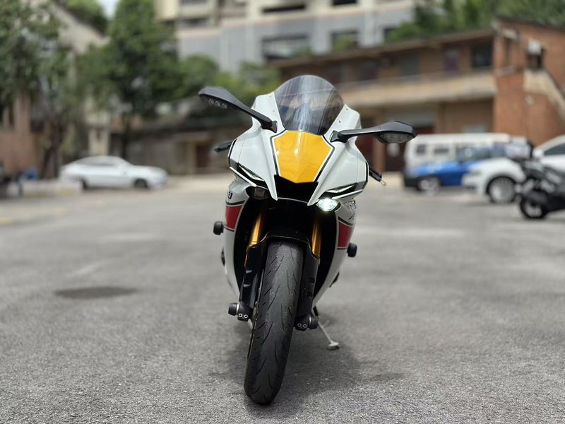 二手雅马哈YZF-R1
