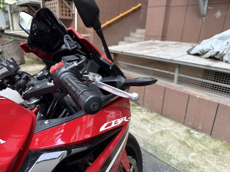 二手本田CBR400R