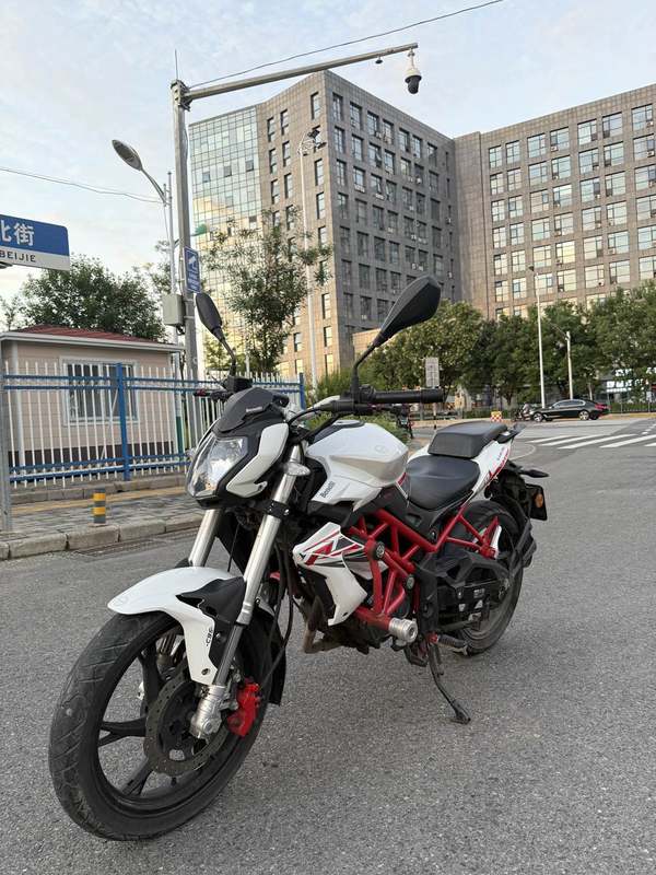 二手贝纳利红宝龙 TNT150i