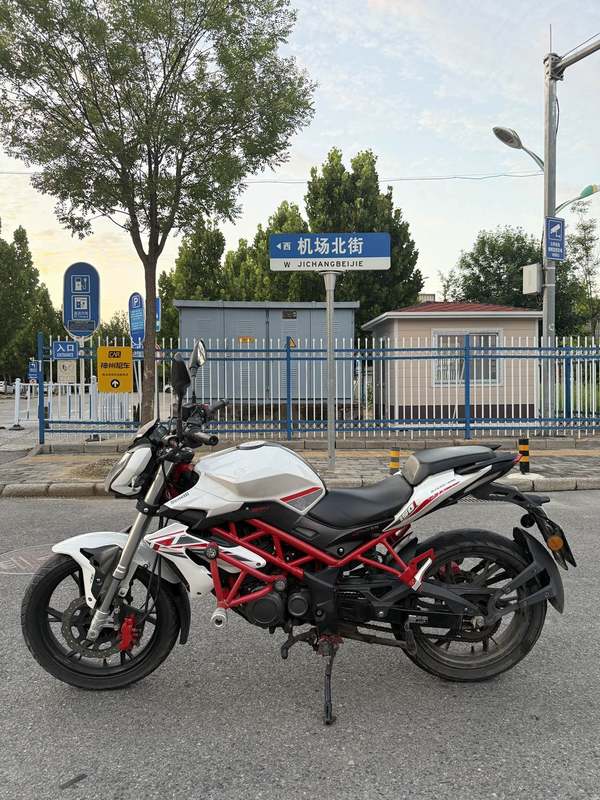 二手贝纳利红宝龙 TNT150i
