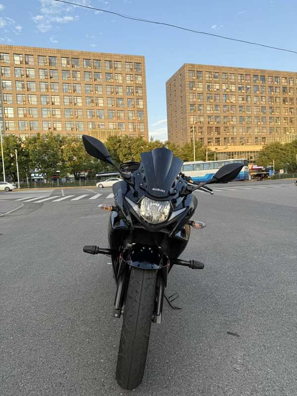 二手豪爵铃木GSX250R
