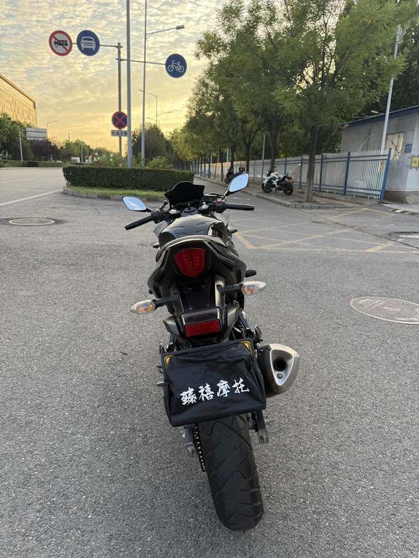 二手豪爵铃木GSX250R