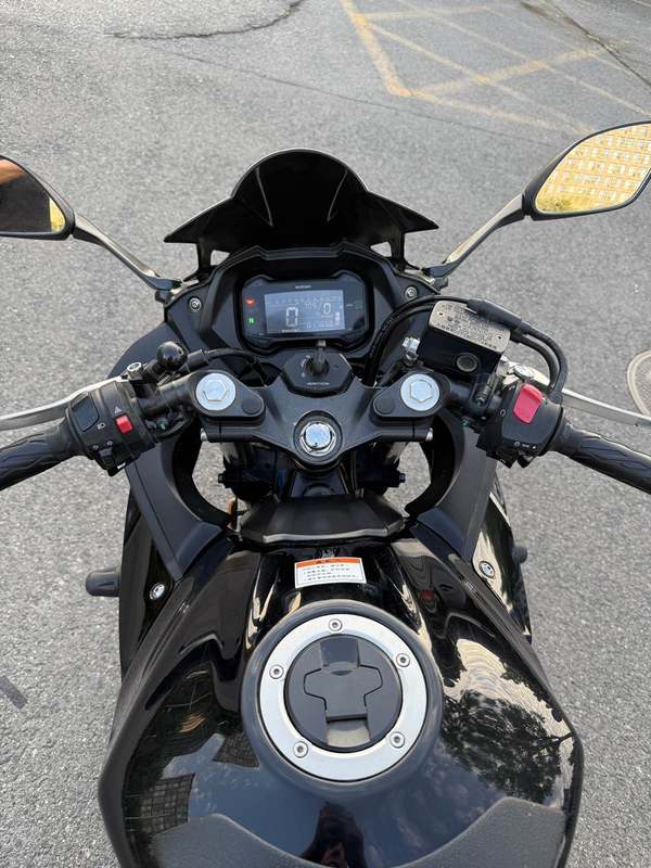 二手豪爵铃木GSX250R