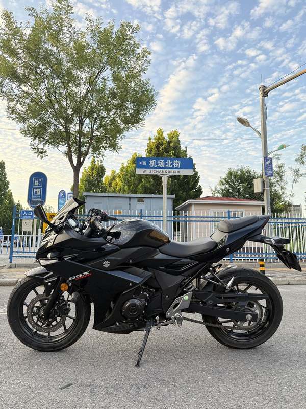 二手豪爵铃木GSX250R