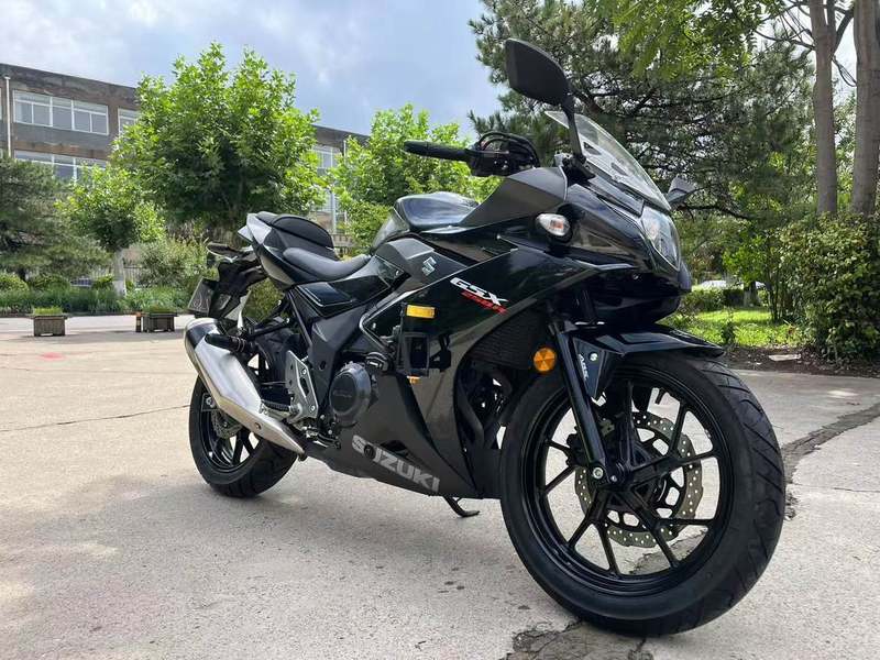 二手豪爵铃木GSX250R