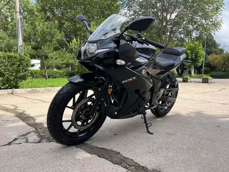 二手豪爵铃木GSX250R
