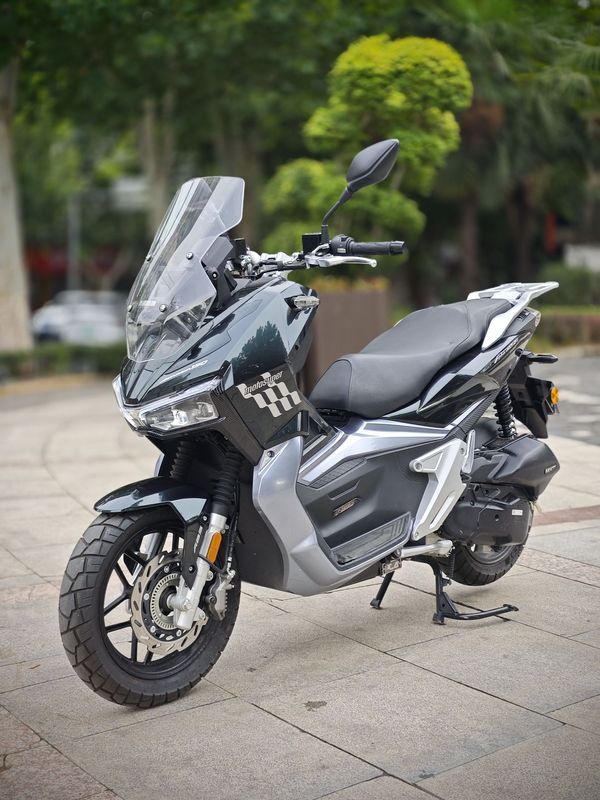 二手布雷斯通极宙 ADV150