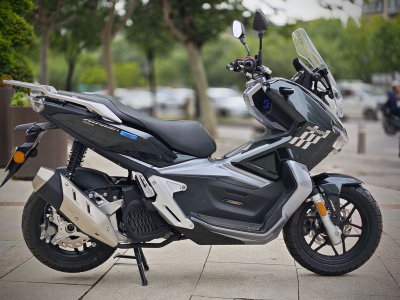 二手布雷斯通极宙 ADV150