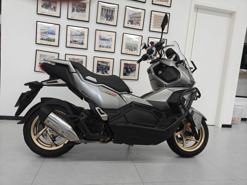二手三阳哈士奇 Husky ADV150