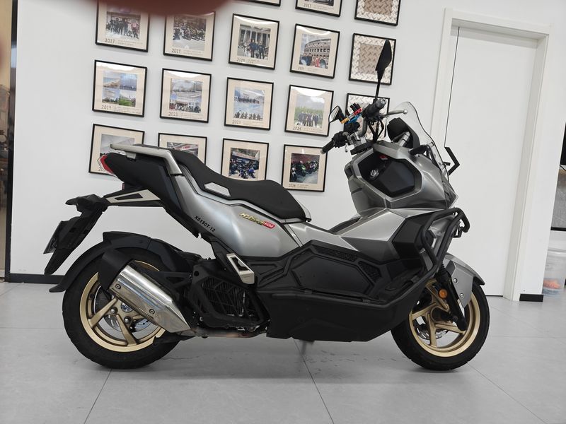 二手三阳哈士奇 Husky ADV150