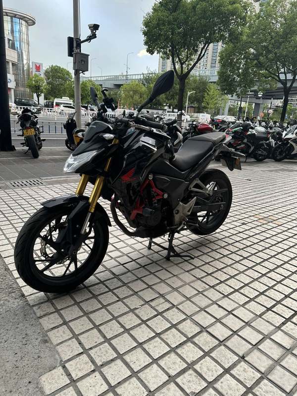 二手五羊本田CB190R 暴锋眼