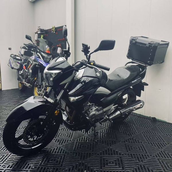 二手豪爵铃木骊驰 GW250