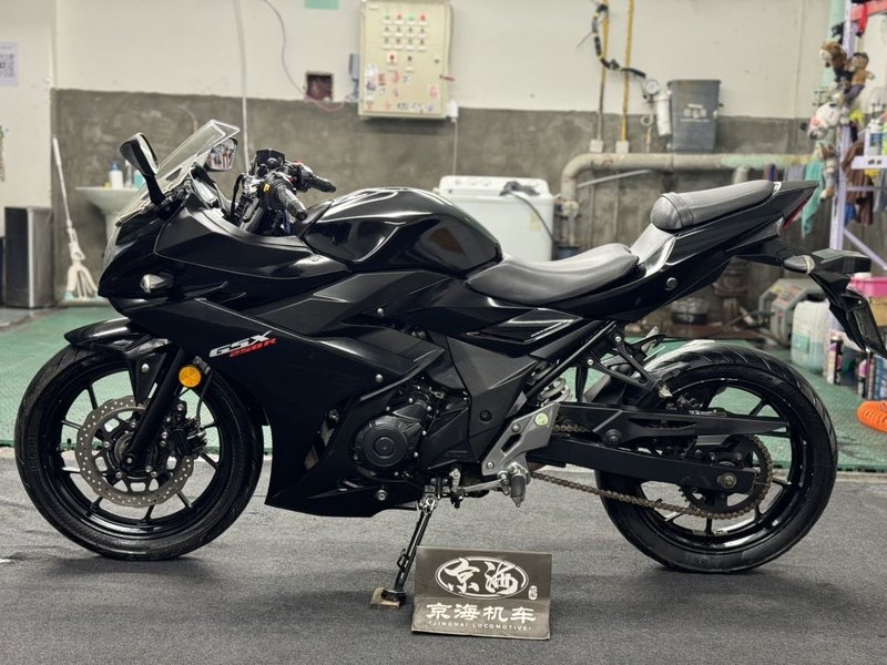 二手豪爵铃木GSX250R