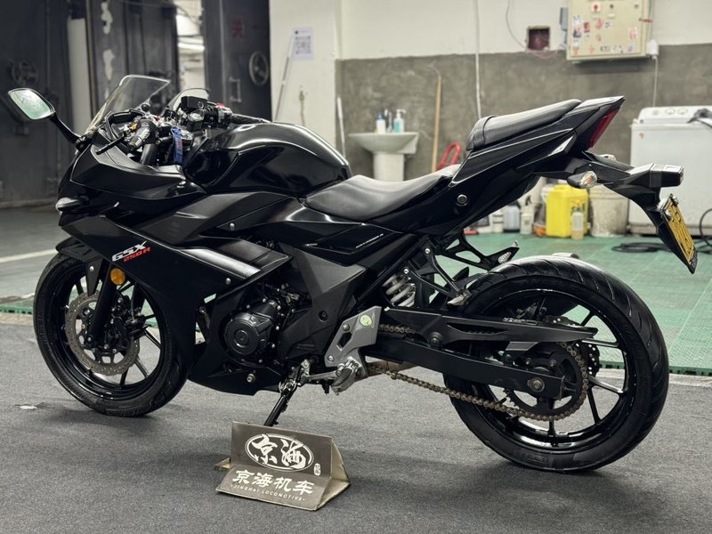 二手豪爵铃木GSX250R