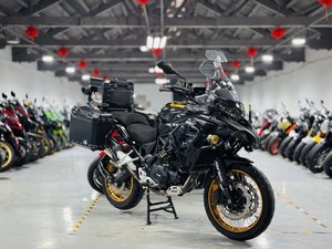 二手贝纳利金鹏 TRK502