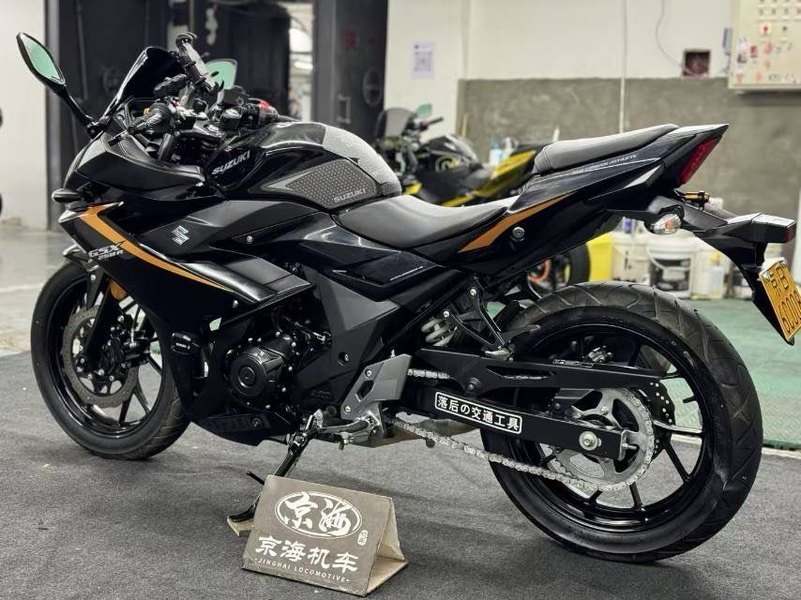 二手豪爵铃木GSX250R