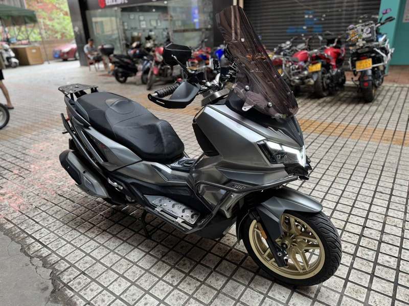 二手三阳哈士奇 Husky ADV300