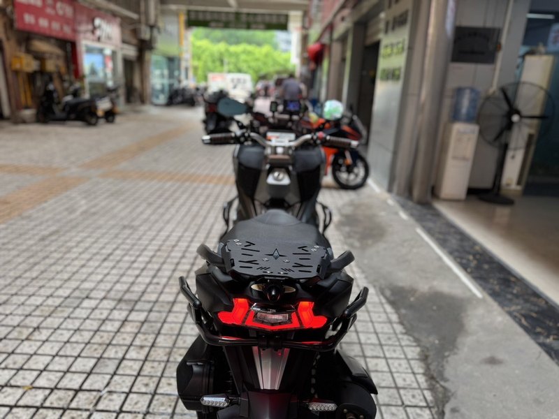二手三阳哈士奇 Husky ADV300