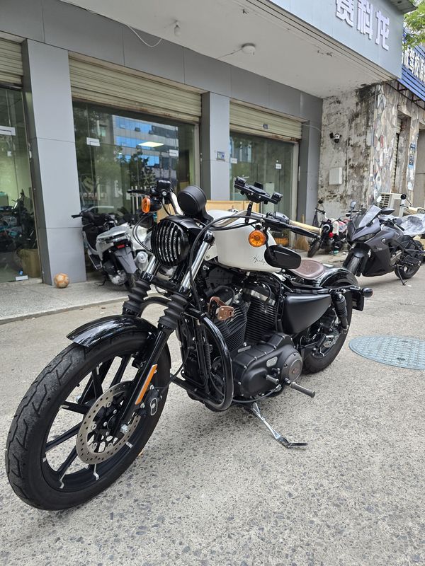 二手哈雷戴维森Iron883 硬汉