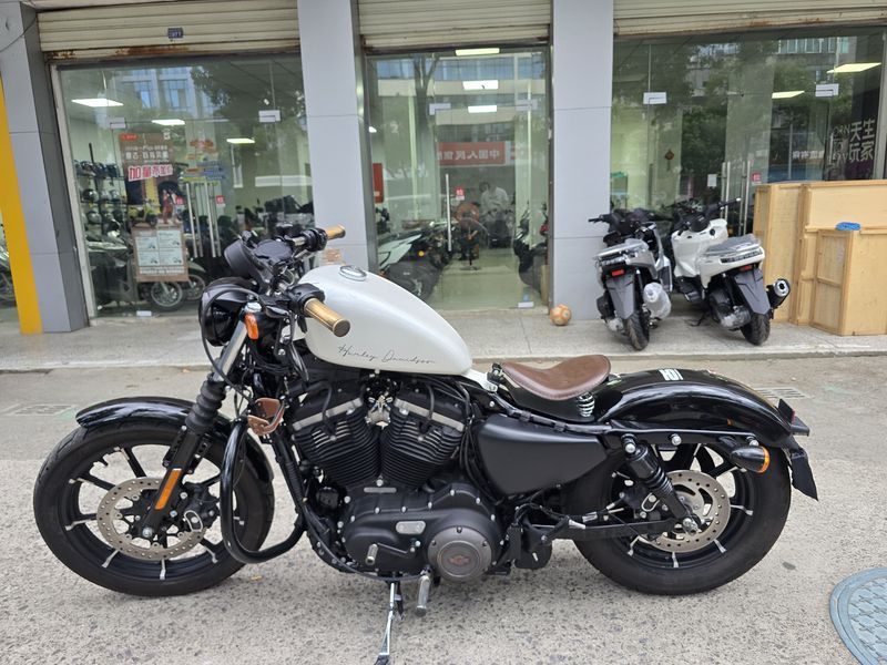 二手哈雷戴维森Iron883 硬汉