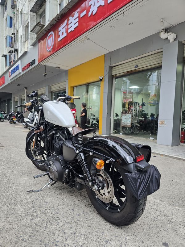 二手哈雷戴维森Iron883 硬汉