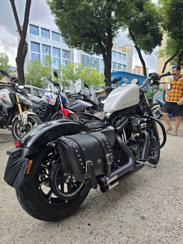 二手哈雷戴维森Iron883 硬汉