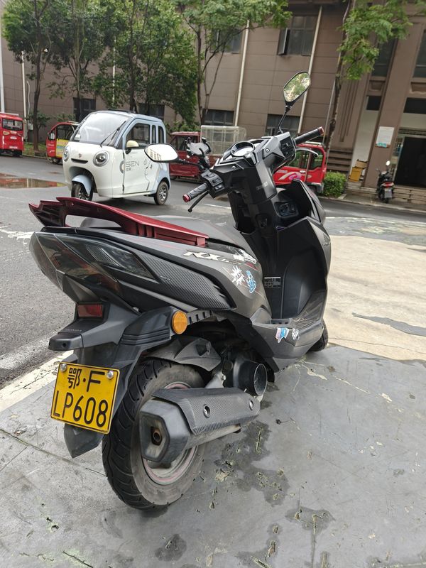 二手新大洲本田裂行 RX125Fi