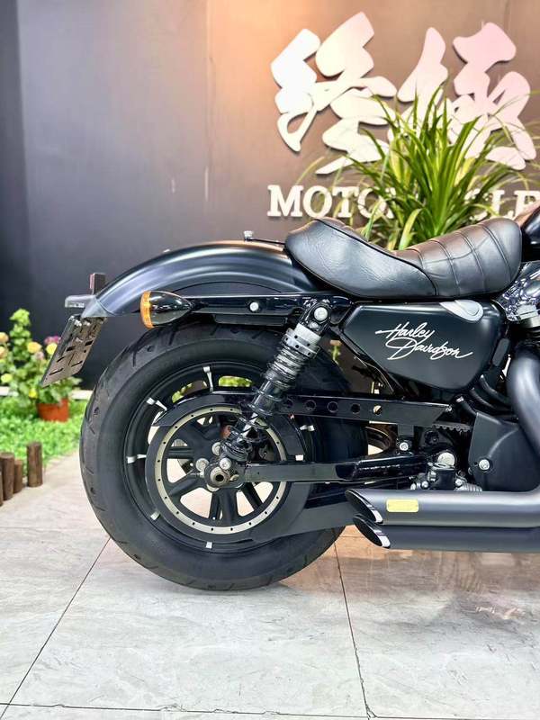 二手哈雷戴维森Iron883 硬汉