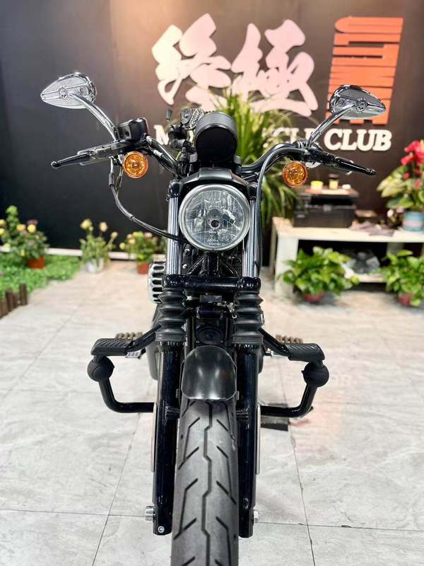 二手哈雷戴维森Iron883 硬汉