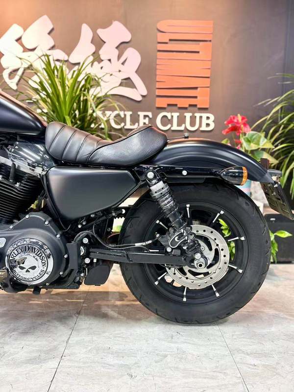 二手哈雷戴维森Iron883 硬汉