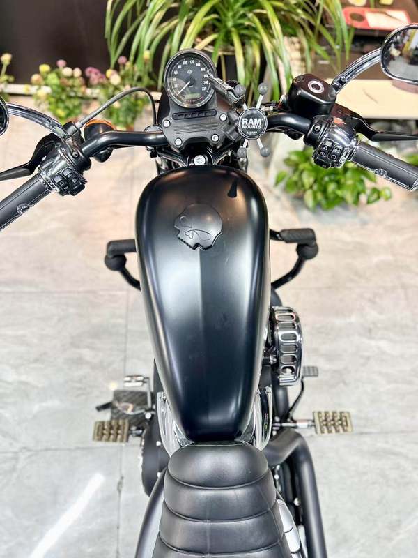 二手哈雷戴维森Iron883 硬汉