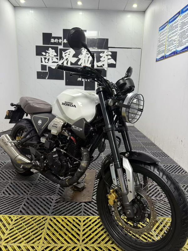 二手五羊本田鸷道 CB190SS